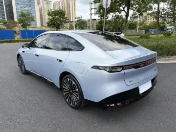 2025 Nissan N7 с пробегом 8 000 км