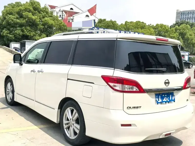 2015 Nissan Quest с пробегом 108 000 км