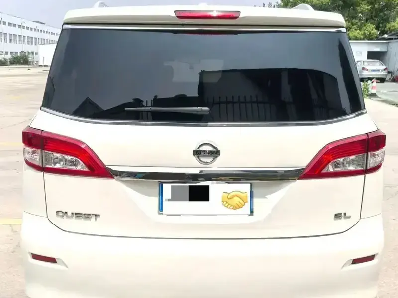 2015 Nissan Quest с пробегом 108 000 км