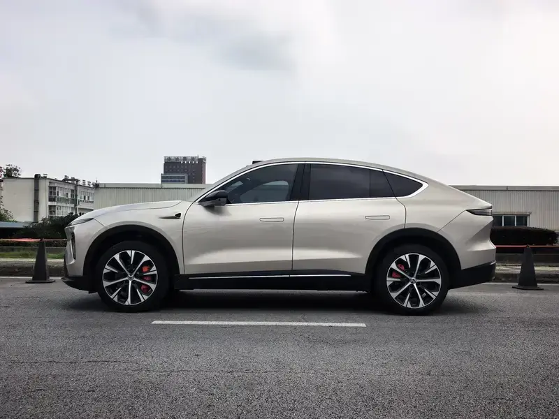 2024 Nio EC7 с пробегом 39 900 км
