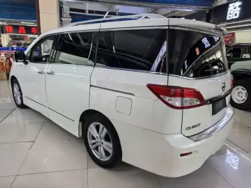 2015 Nissan Quest с пробегом 153 000 км