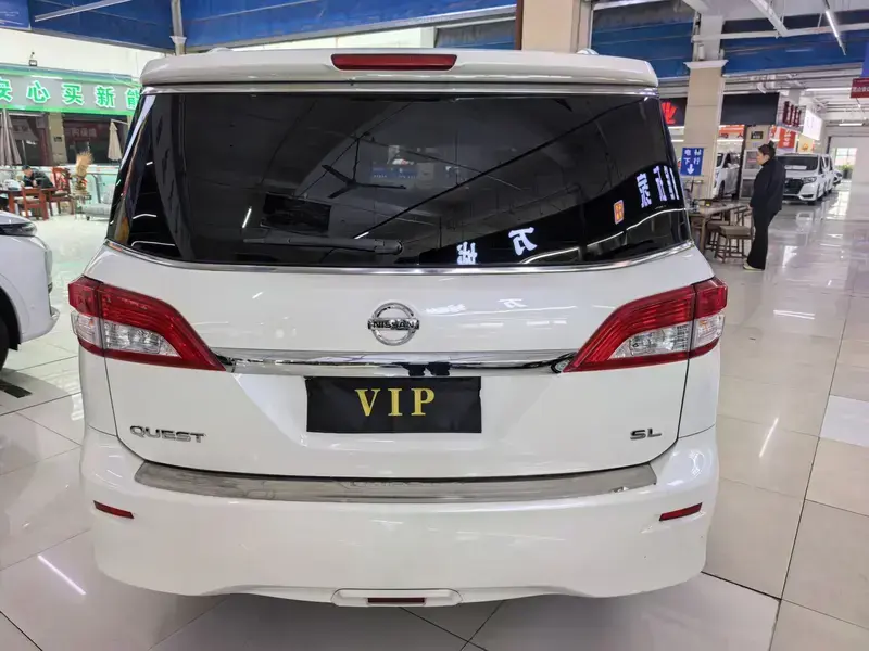 2015 Nissan Quest с пробегом 153 000 км