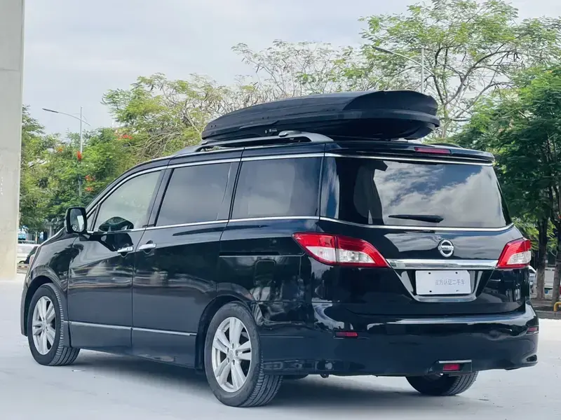 2015 Nissan Quest с пробегом 70 000 км