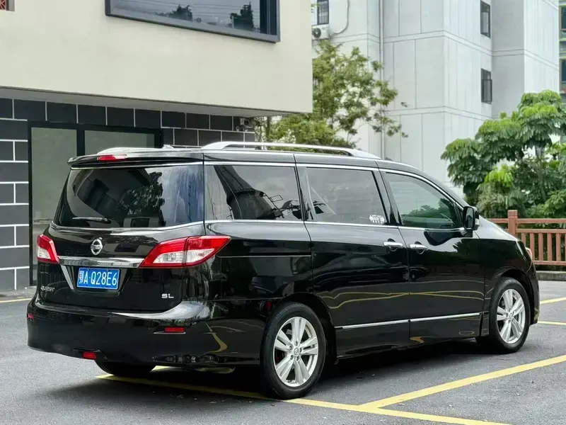 2015 Nissan Quest с пробегом 200 000 км
