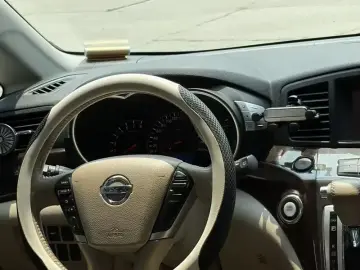 2015 Nissan Quest с пробегом 155 000 км