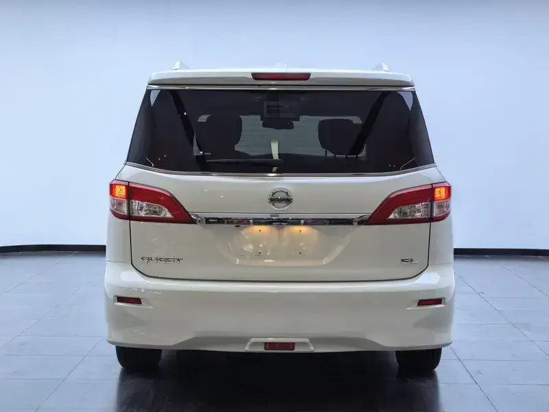 2015 Nissan Quest с пробегом 31 000 км