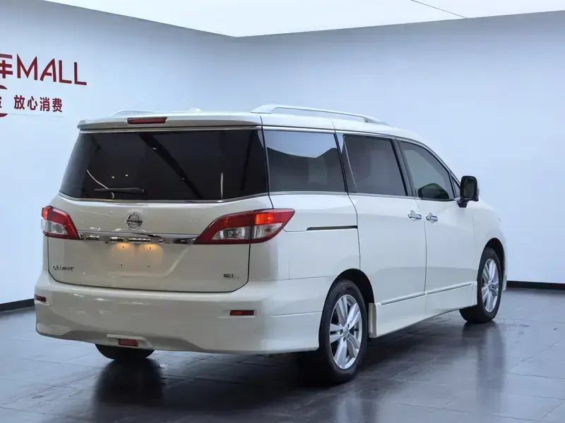 2015 Nissan Quest с пробегом 31 000 км