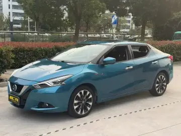 Nissan Lannia