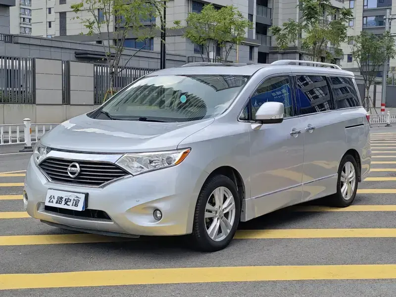2013 Nissan Quest с пробегом 180 000 км