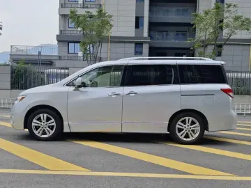 2013 Nissan Quest с пробегом 180 000 км