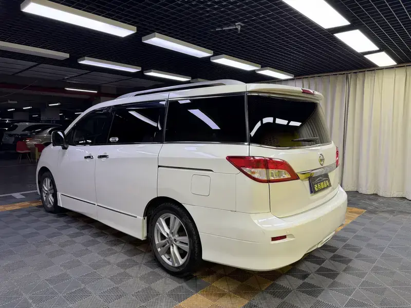 2015 Nissan Quest с пробегом 141 900 км