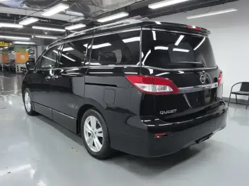 2013 Nissan Quest с пробегом 133 000 км