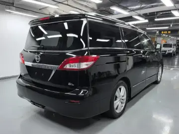 2013 Nissan Quest с пробегом 133 000 км