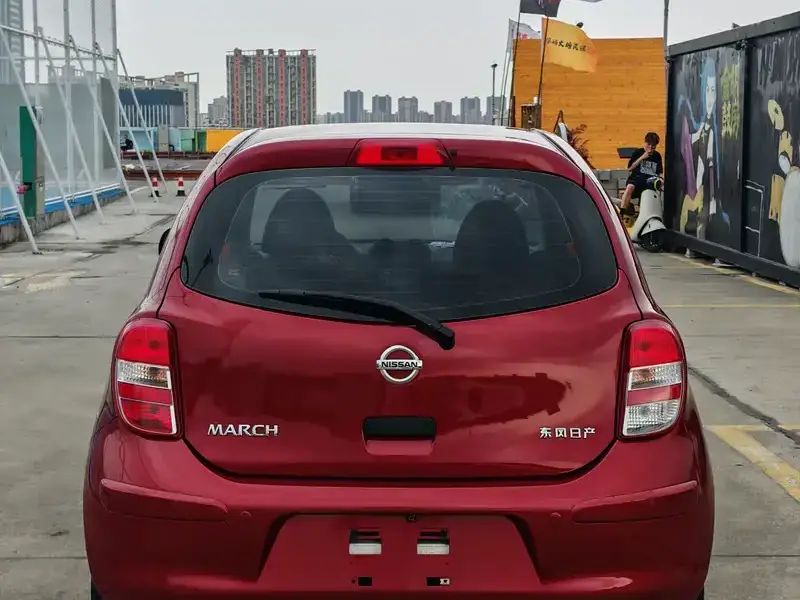 2015 Nissan March с пробегом 39 000 км