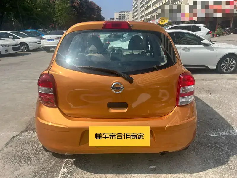 2015 Nissan March с пробегом 120 000 км