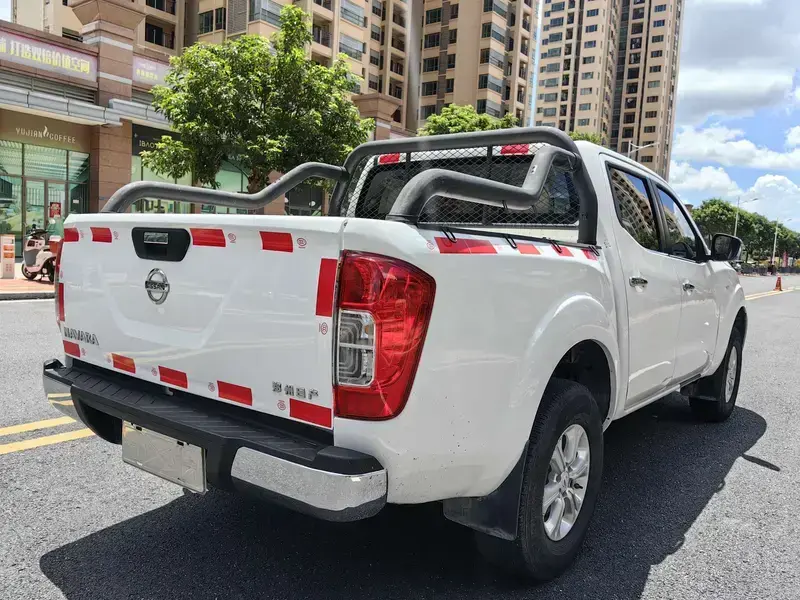 2017 Nissan Navara (Frontier) с пробегом 60 000 км