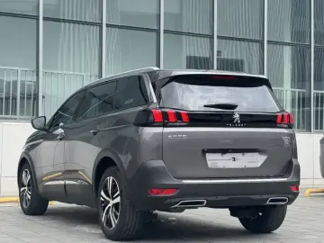 2021 Peugeot 5008 с пробегом 74 000 км