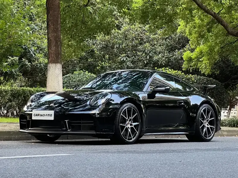 2025 Porsche 911 с пробегом 8 000 км
