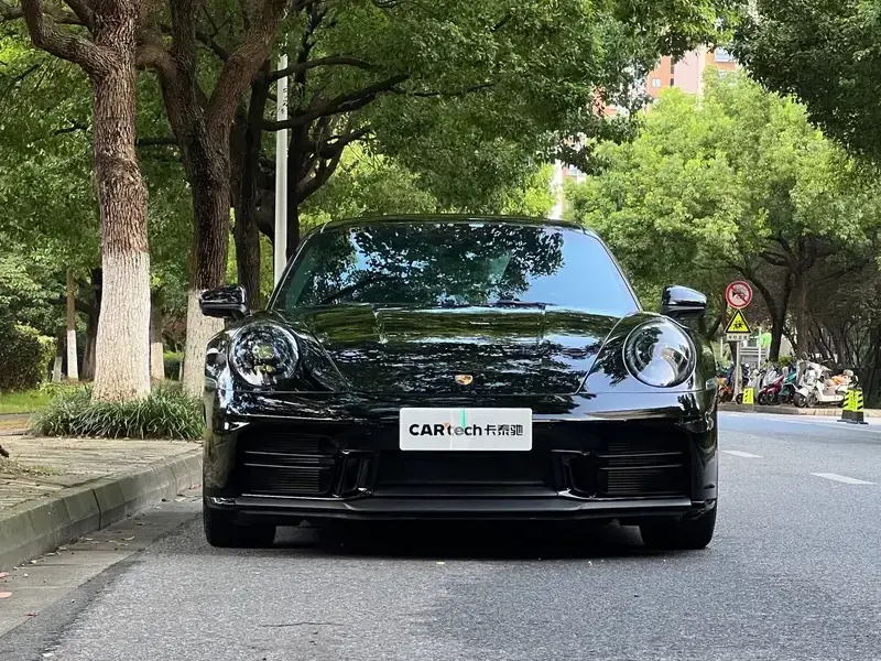 2025 Porsche 911 с пробегом 8 000 км