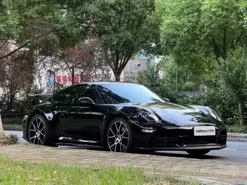 2025 Porsche 911 с пробегом 8 000 км