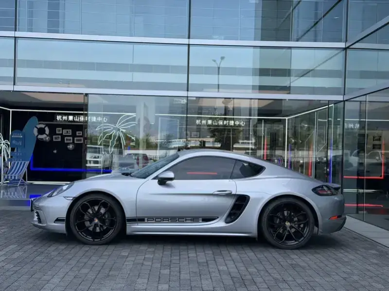 2023 Porsche 718 Spyder с пробегом 10 500 км