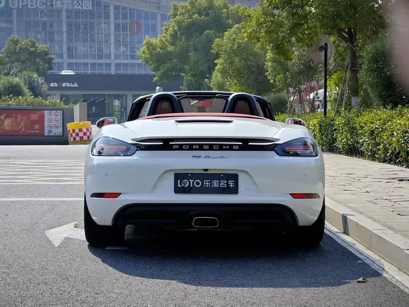 2023 Porsche 718 Spyder с пробегом 14 000 км
