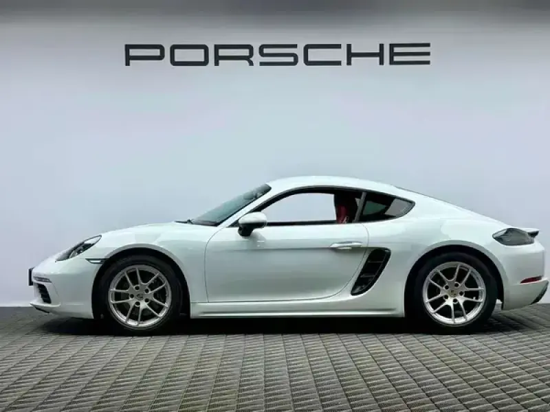 2020 Porsche 718 Spyder с пробегом 23 000 км