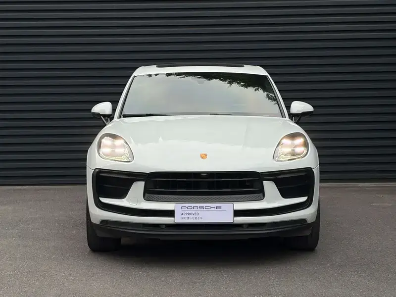 2023 Porsche Macan с пробегом 33 600 км