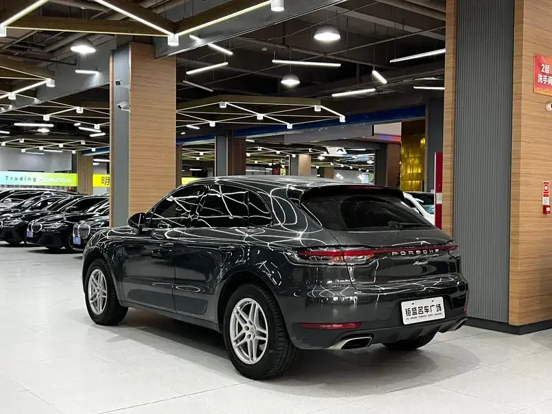 2021 Porsche Macan с пробегом 63 000 км