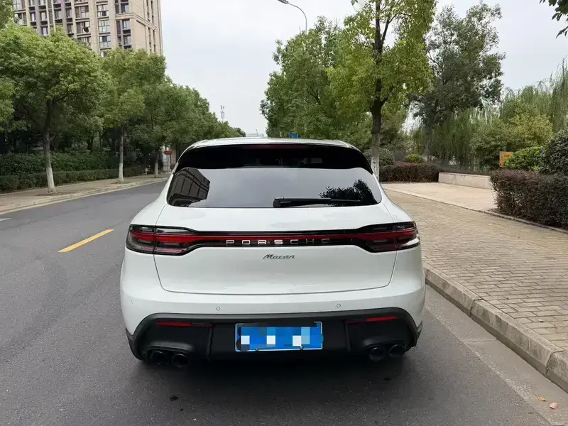 2024 Porsche Macan с пробегом 8 000 км
