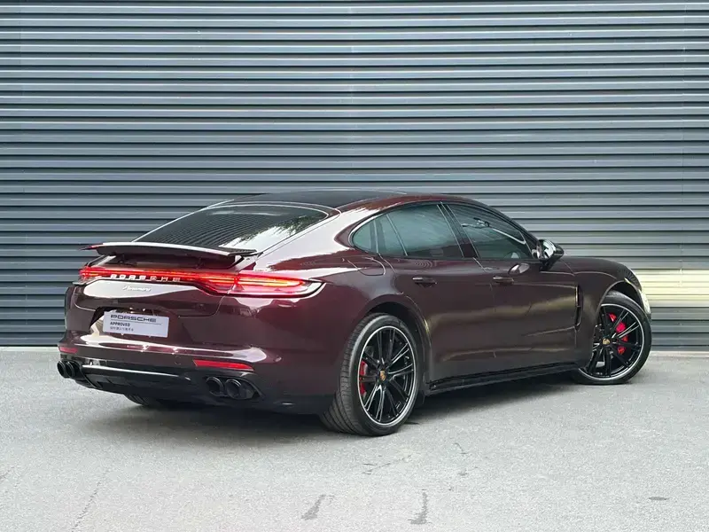 2023 Porsche Panamera с пробегом 44 700 км