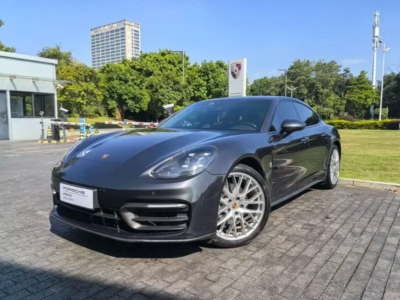 2023 Porsche Panamera с пробегом 44 000 км