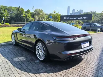 2023 Porsche Panamera с пробегом 44 000 км