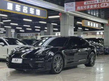 2023 Porsche Panamera с пробегом 48 000 км