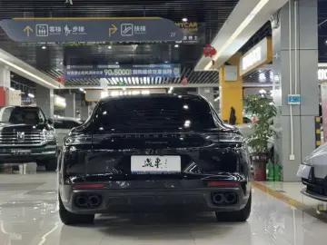2023 Porsche Panamera с пробегом 48 000 км