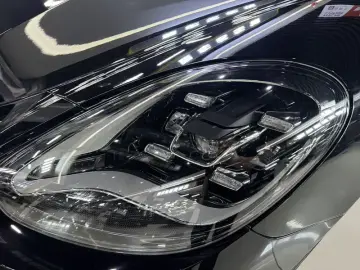 2023 Porsche Panamera с пробегом 48 000 км