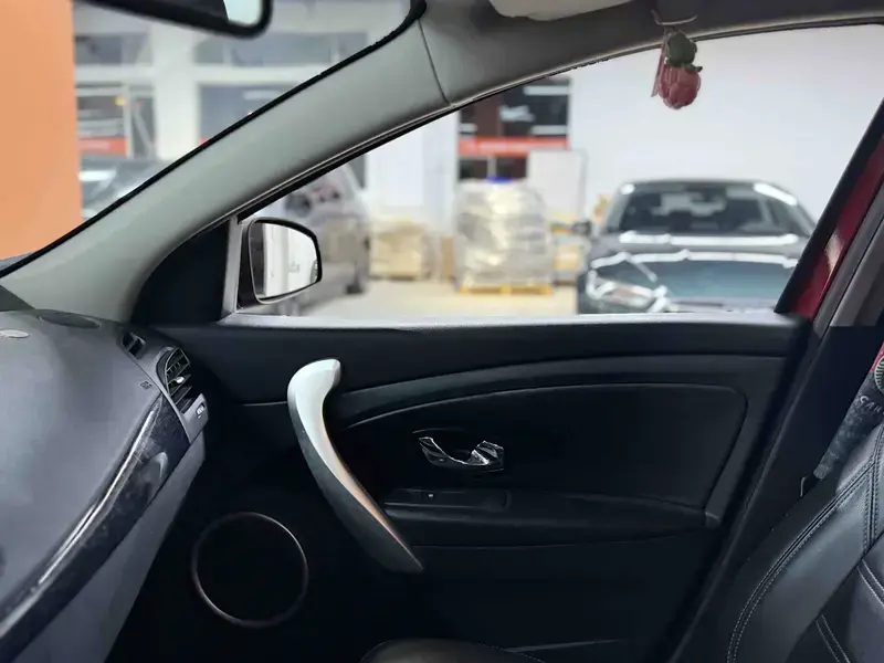 2015 Renault Fluence с пробегом 136 000 км