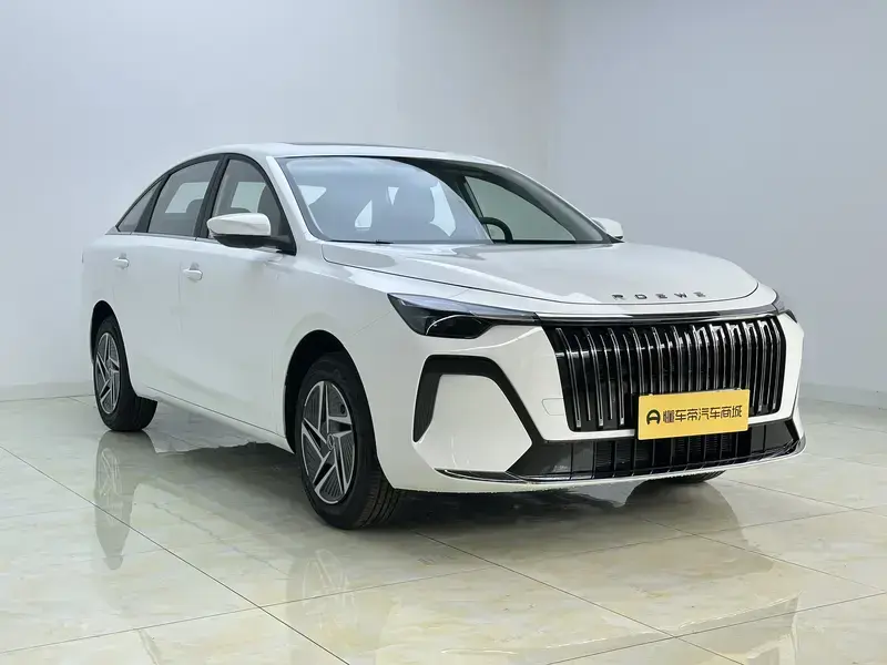 2026 Roewe i6 с пробегом 300 км