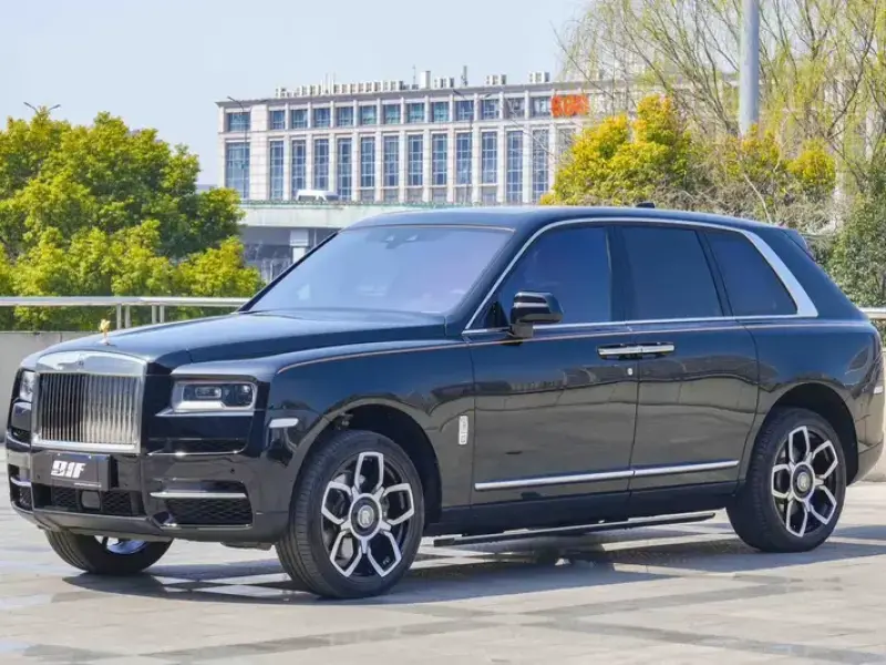 2024 Rolls-Royce Cullinan с пробегом 23 000 км