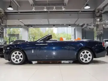 2015 Rolls-Royce Dawn с пробегом 30 000 км