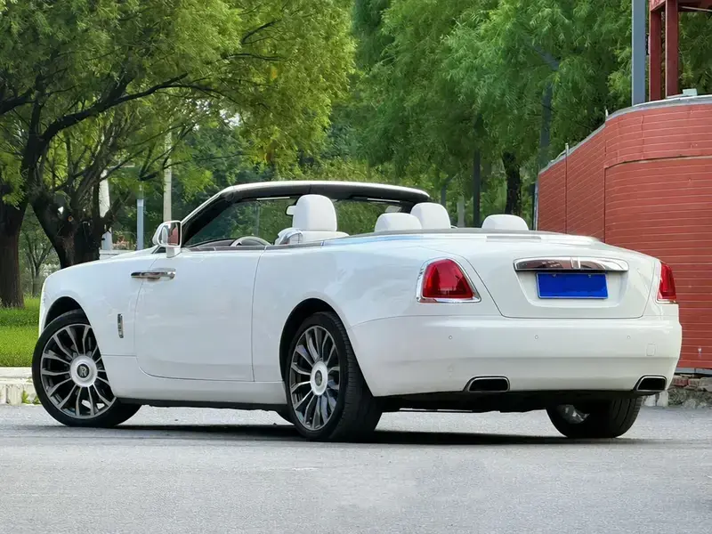 2018 Rolls-Royce Dawn с пробегом 15 000 км