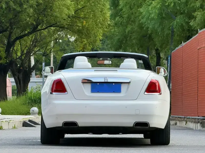 2018 Rolls-Royce Dawn с пробегом 15 000 км
