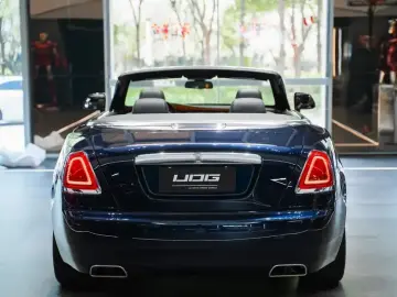 2015 Rolls-Royce Dawn с пробегом 12 000 км