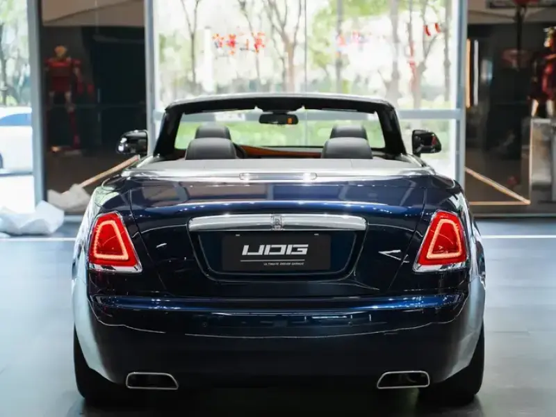 2015 Rolls-Royce Dawn с пробегом 12 000 км