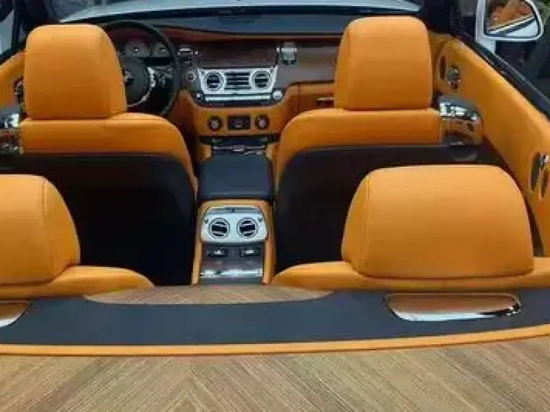 2015 Rolls-Royce Dawn с пробегом 23 900 км
