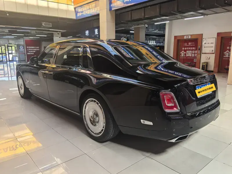 2018 Rolls-Royce Phantom с пробегом 97 000 км