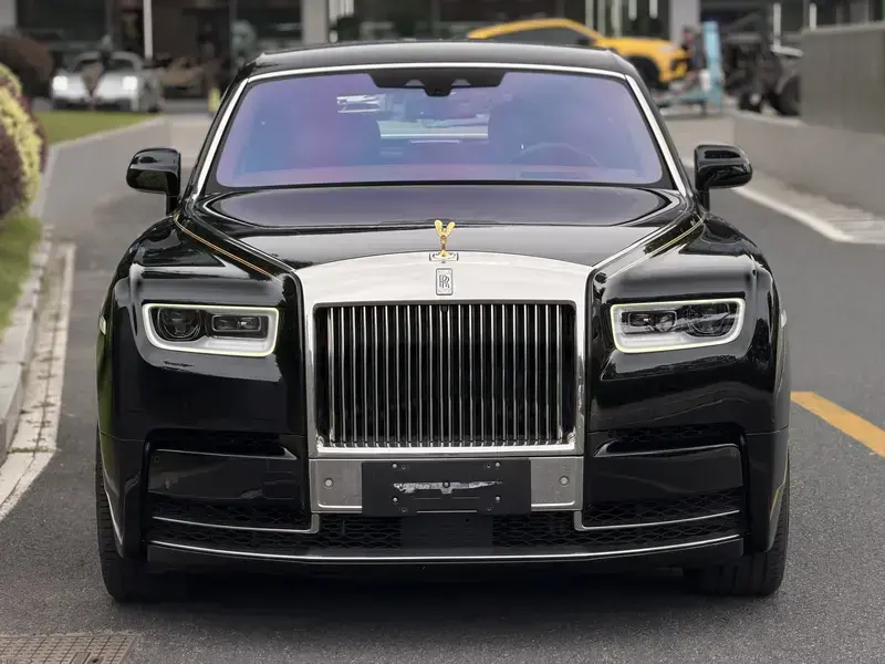 2018 Rolls-Royce Phantom с пробегом 37 000 км