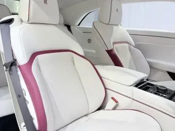 2023 Rolls-Royce Spectre с пробегом 3 800 км