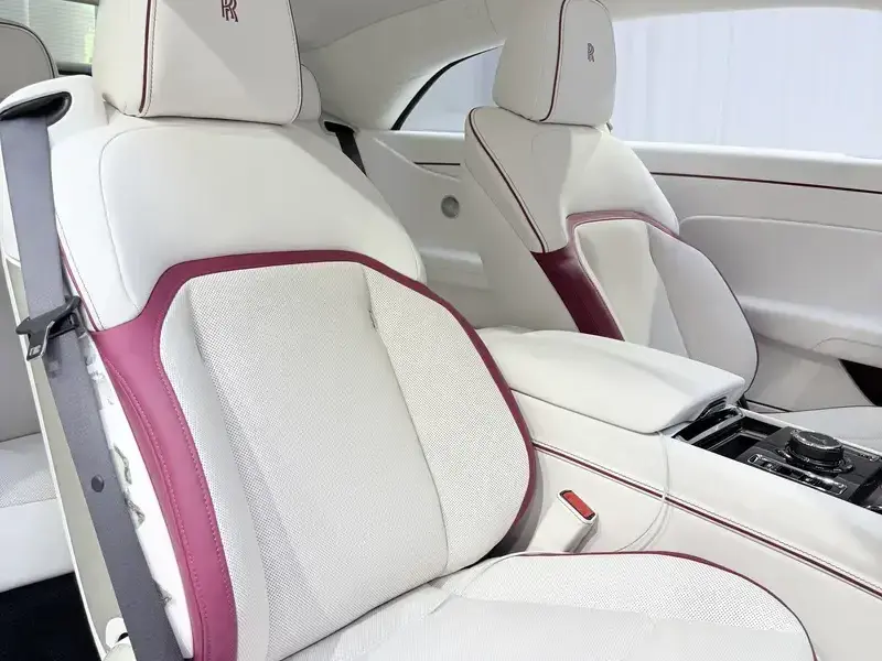 2023 Rolls-Royce Spectre с пробегом 3 800 км