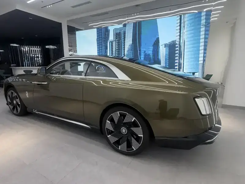 2023 Rolls-Royce Spectre с пробегом 100 км